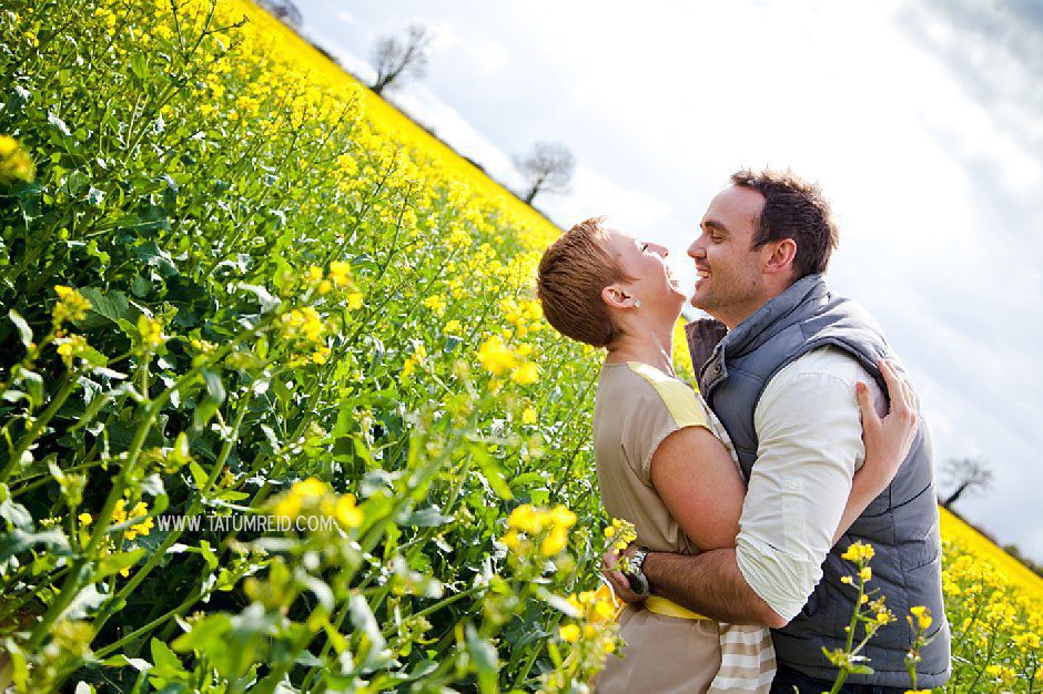 Couple Photography Norwich_tatum reid Photography_Jaco and Lizelle_rape fields, picnic, city e-session (16)