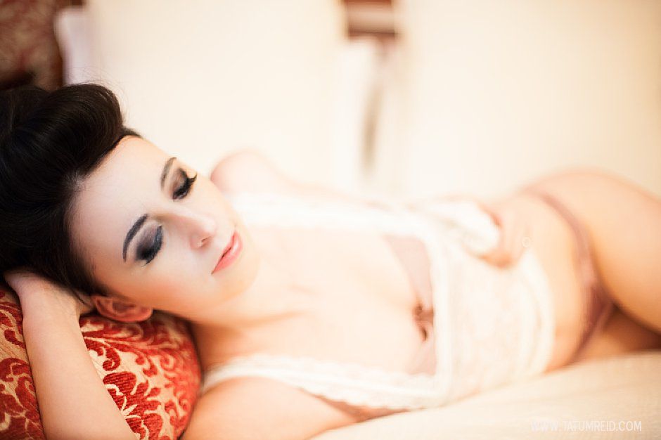 Bridal boudoir photography_norfolk_tatum reid photography (4) Bridal boudoir photography_norfolk_tatum reid photography (4)