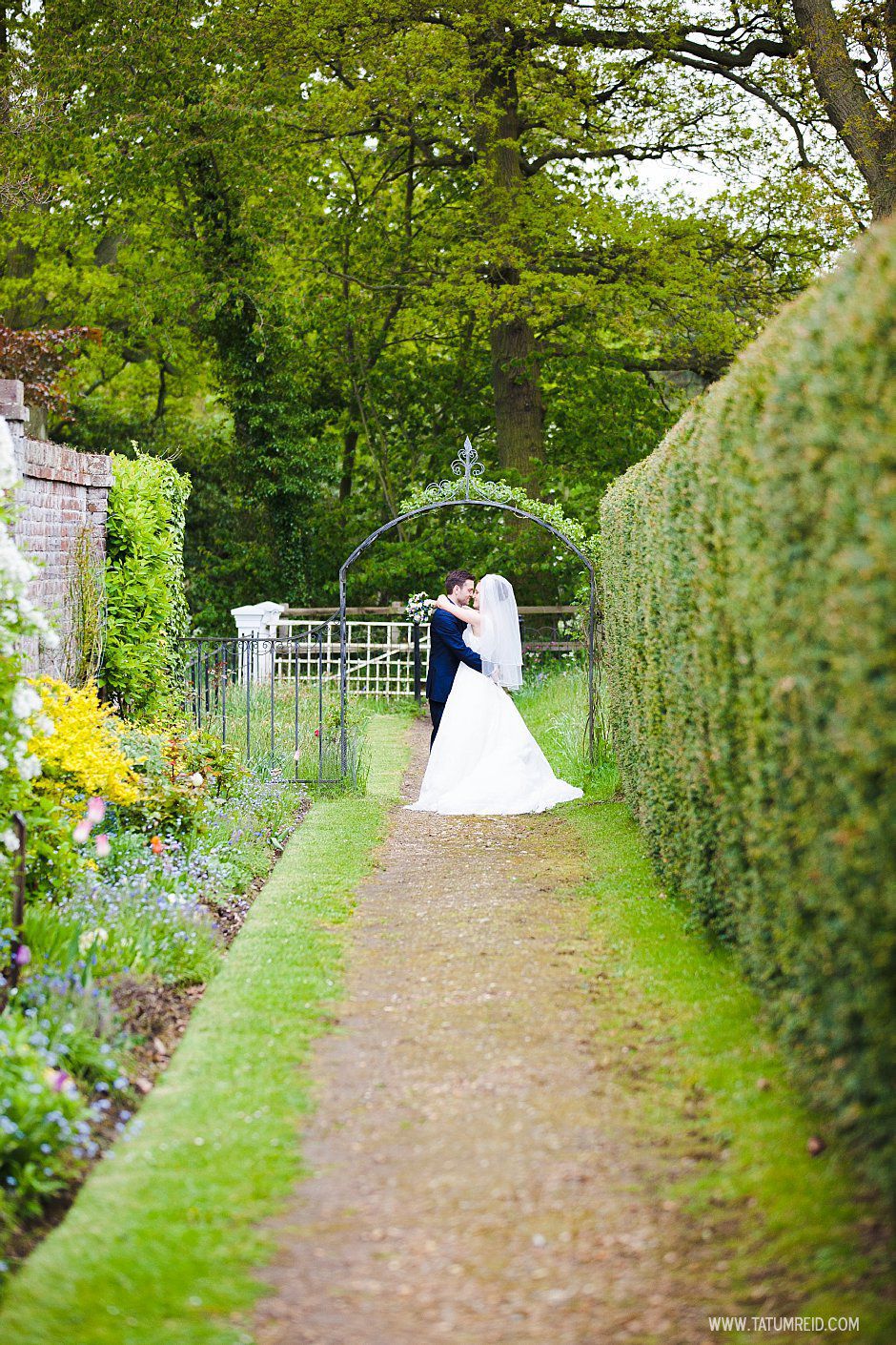 tatum reid photography_2013_ _Hoveton Hall gardens_Norfolk_Carter wedding (40) tatum reid photography_2013_ _Hoveton Hall gardens_Norfolk_Carter wedding_norfolk wedding photographer_outdoor summer wedding_floral gardens (40)