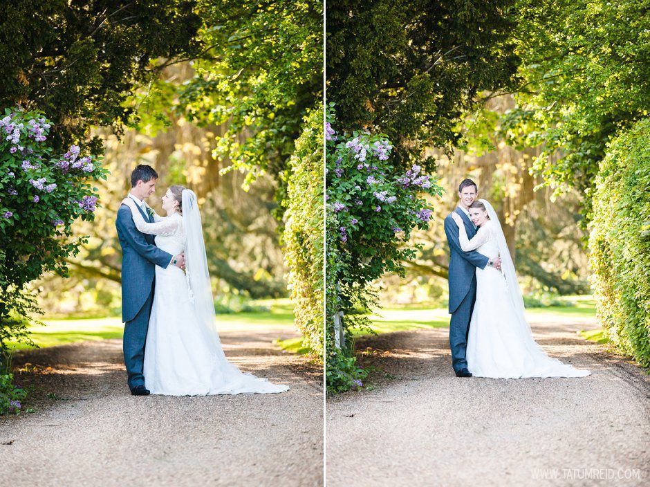 2013_tatum reid photorgaphy_the Garden barn suffolk_Gareth and Ellie_wedding photorgaphy (4) 2013_tatum reid photorgaphy_the Garden barn suffolk_Gareth and Ellie_wedding photorgaphy_country, vintage romantic, floral table plans wedding horse and carraige (4)