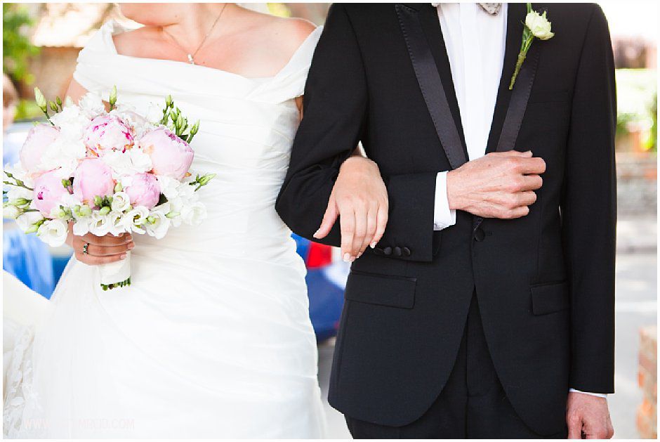 Norfolk wedding photography-tatum reid photography - 2013 -Sophie and Richard (38) West runton-Yurt wedding-norfolk wedding photography- outdoor wedding-diy wedding-glass light jard for wedding (38)