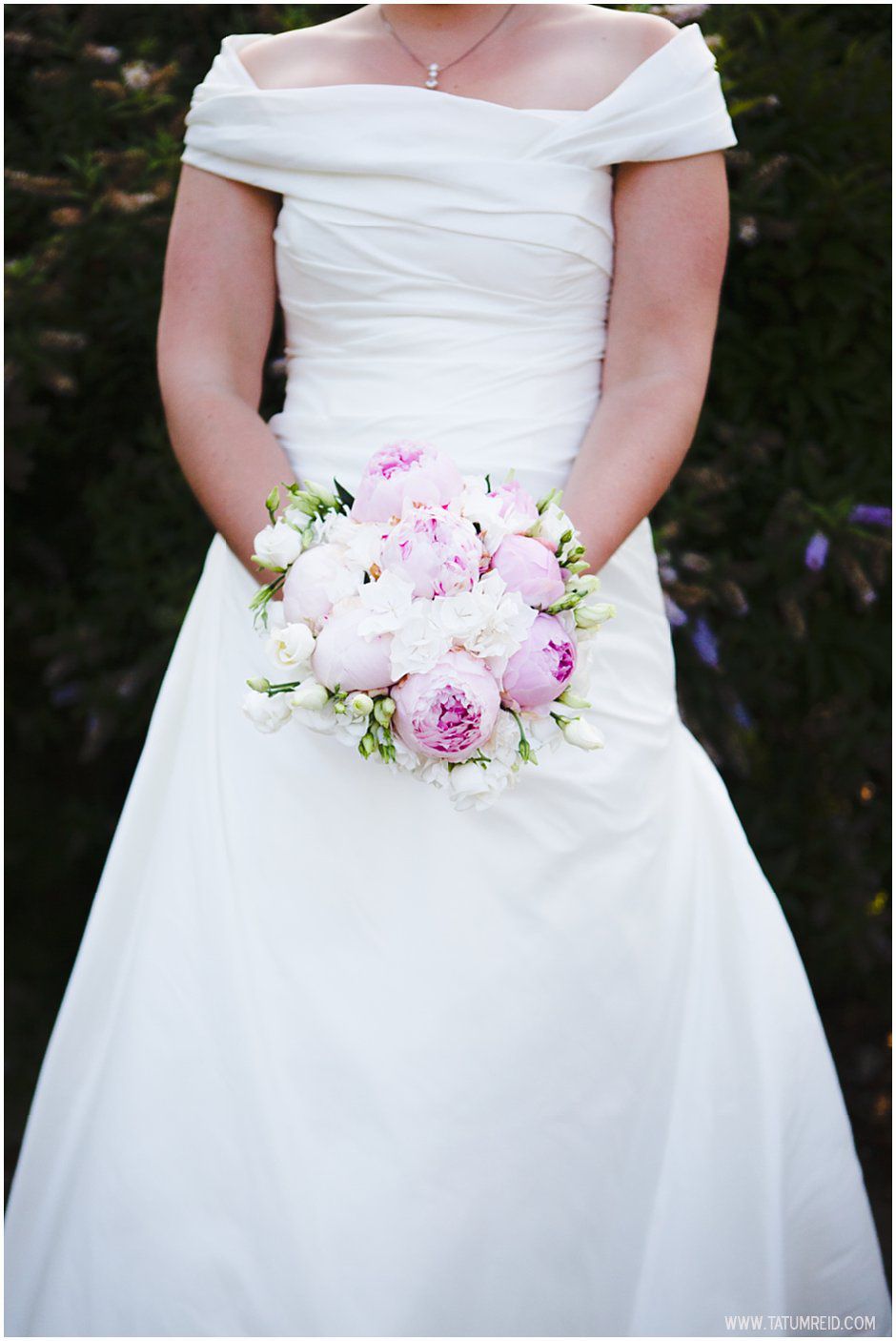 Norfolk wedding photography-tatum reid photography - 2013 -Sophie and Richard (18) West runton-Yurt wedding-norfolk wedding photography- outdoor wedding-diy wedding-glass light jard for wedding (18)