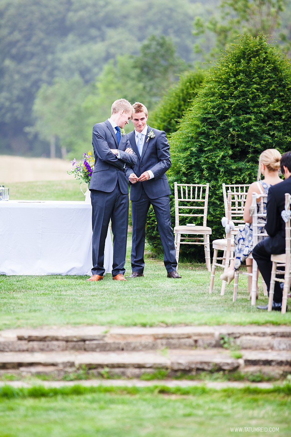 2013_Chaucer barn wedding_tatum reid photography_norfolk wedding photography_outdoor wedding (35)