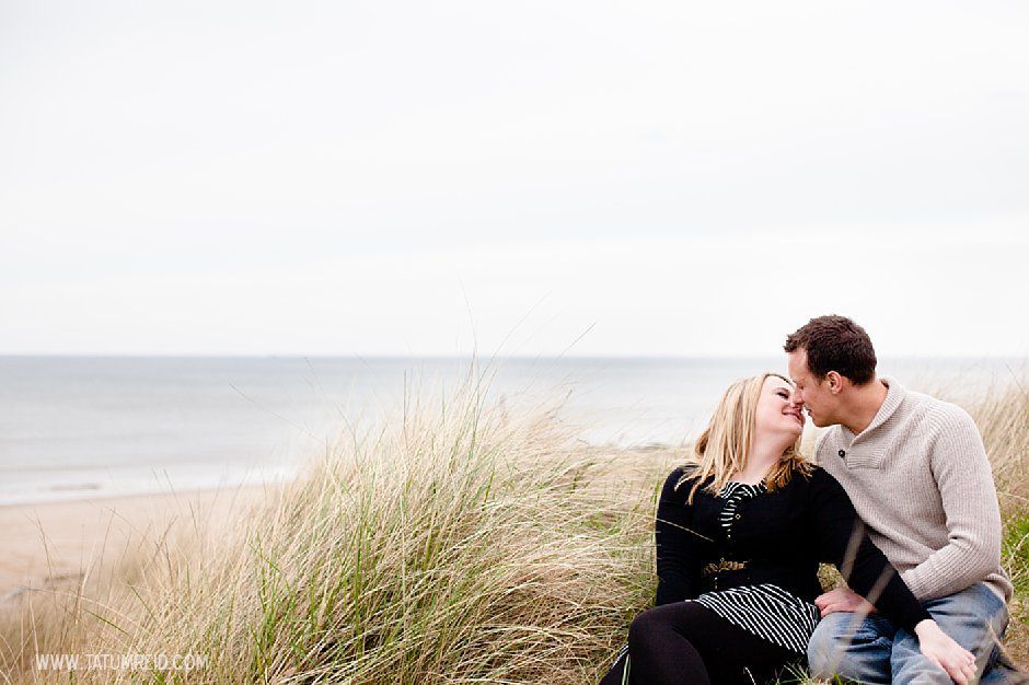 Norwich couple photography_tatum reid photography_North Norfolk_Jake and Laura_cart gap (5)
