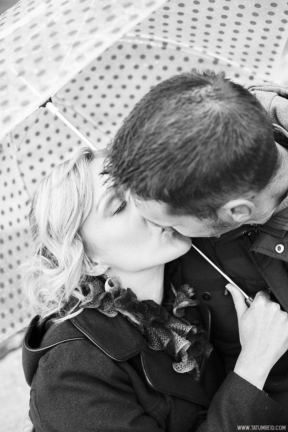 Hunstanton Engagement shoot, Norfolk,Tatum Reid Photography_nautical beach picnic engagement shoot (15)