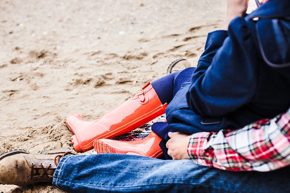 Hunstanton Engagement shoot, Norfolk,Tatum Reid Photography_nautical beach picnic engagement shoot (13)