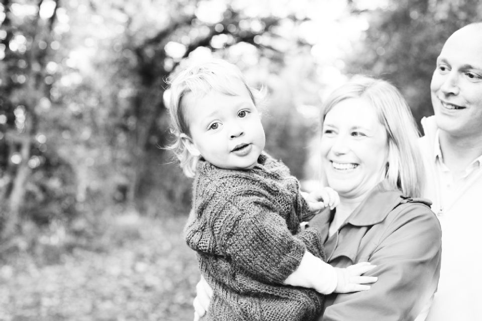 Norwich photography_tatum reid photography_natural family in woods_Autumn_Christmas portrait photography (4)