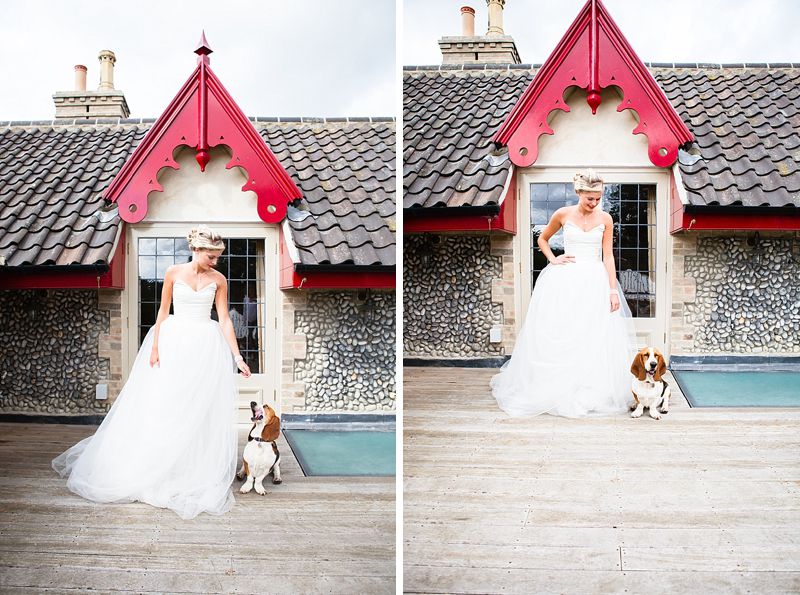 Wedding accessories, outside bridal shoot, bride with dog, bassett hound, red lips, vintage looks (12)