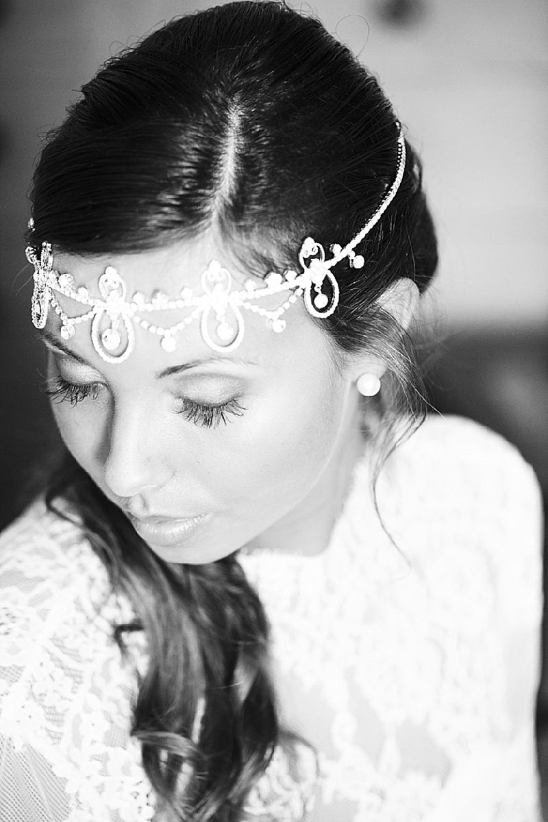 Wedding accessories, outside bridal shoot, bride with dog, bassett hound, red lips, vintage looks (11)