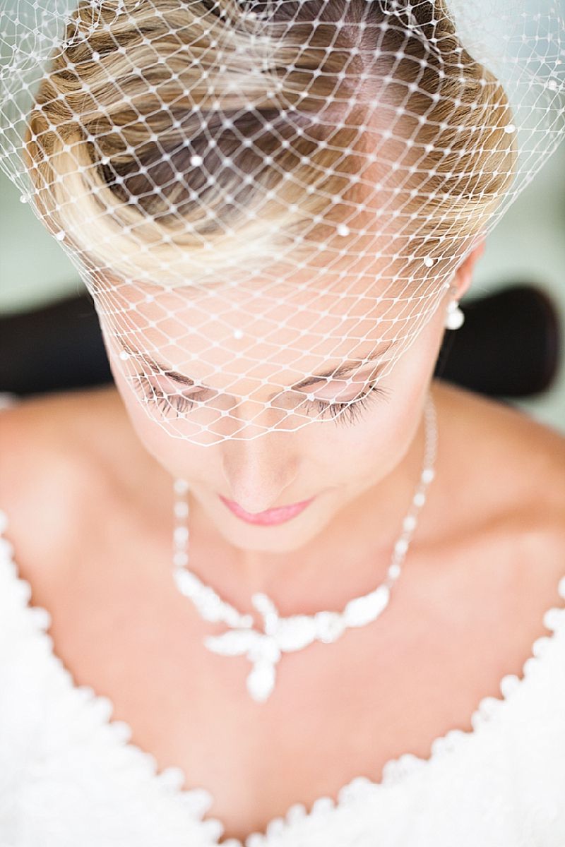 Wedding accessories, outside bridal shoot, bride with dog, bassett hound, red lips, vintage looks (6)