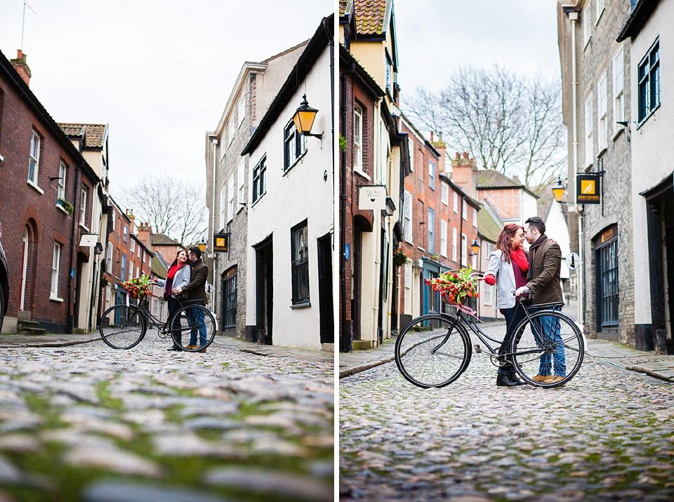 Norwich engagement couple shoot_Red balloons_vintage bike_red theme_tatum reid photography (8)