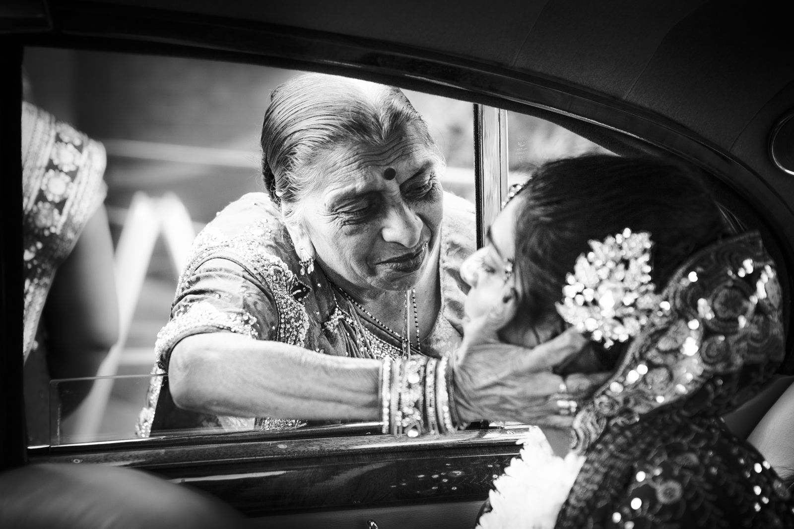 Rush and Dean, red barn_norfolk wedding venue_kingslynn_tatum reid_North norfolk wedding photography (9)