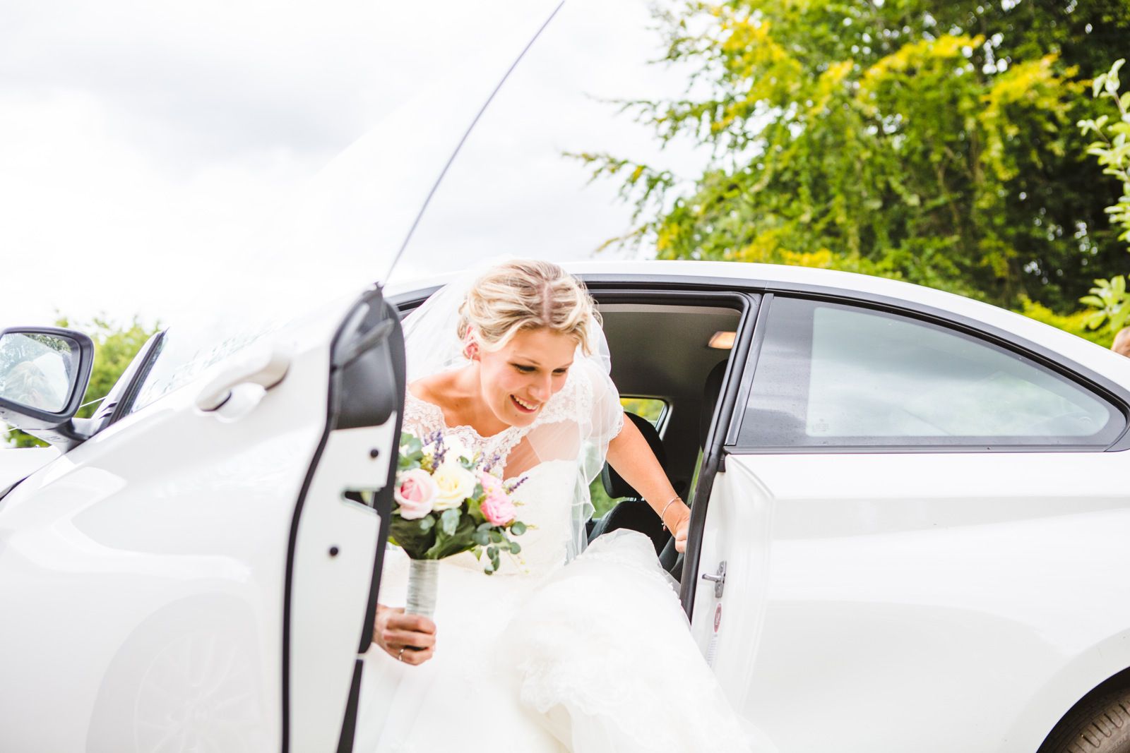 Norfolk wedding_outside summer wedding_colin and wick_pink balloons_norwich_tatum reid photography (46)