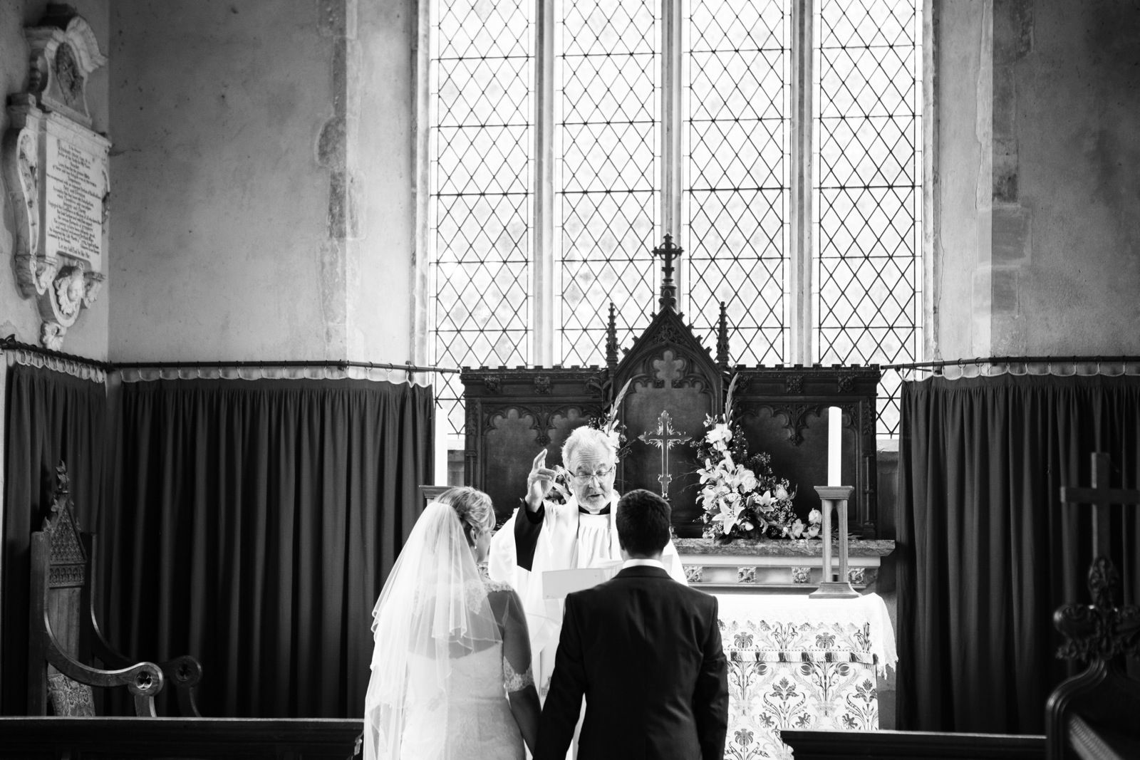 Norfolk wedding_outside summer wedding_colin and wick_pink balloons_norwich_tatum reid photography (38)