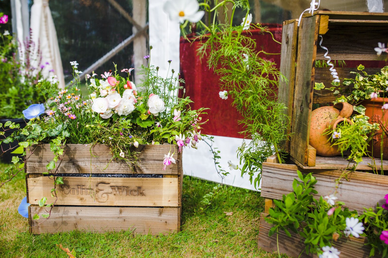 Norfolk wedding_outside summer wedding_colin and wick_pink balloons_norwich_tatum reid photography (22)