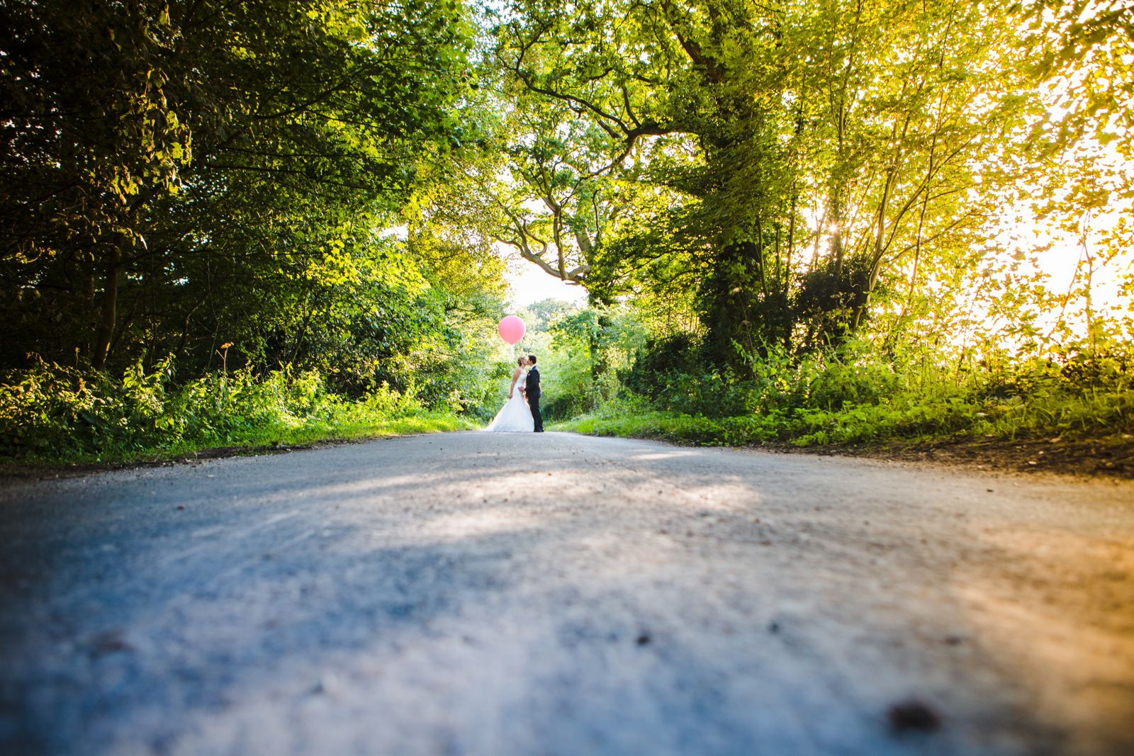 Norfolk wedding_outside summer wedding_colin and wick_pink balloons_norwich_tatum reid photography (8)