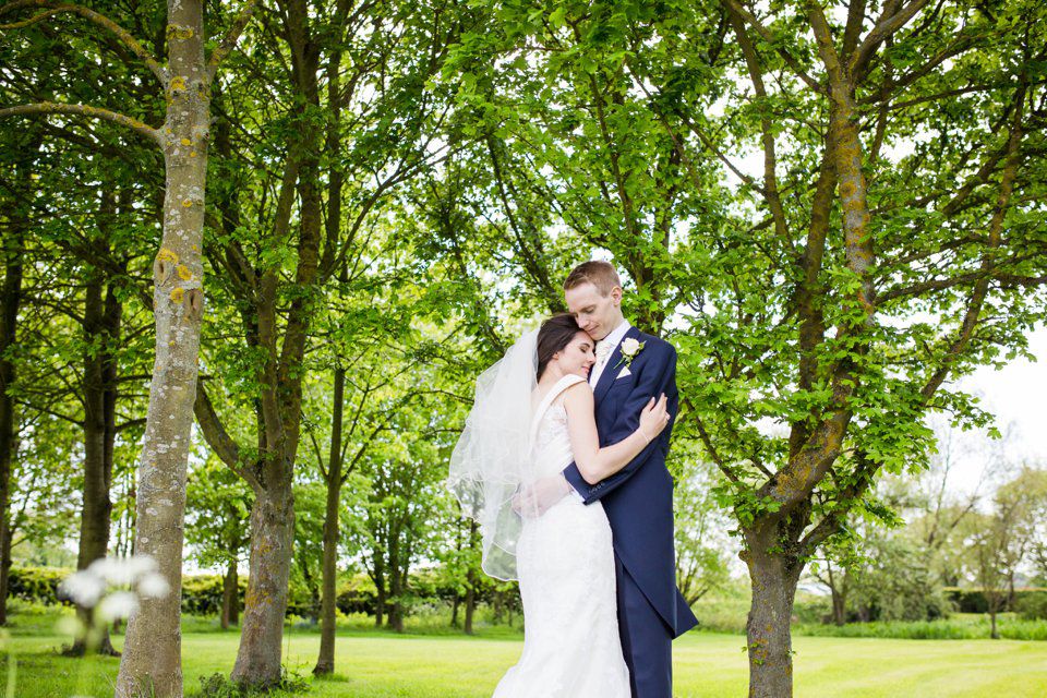 Granary Estate wedding photography_Newmarket, suffolk_tatum reid _natural wedding_countryside wedding_tara and dave_granary barn (8)