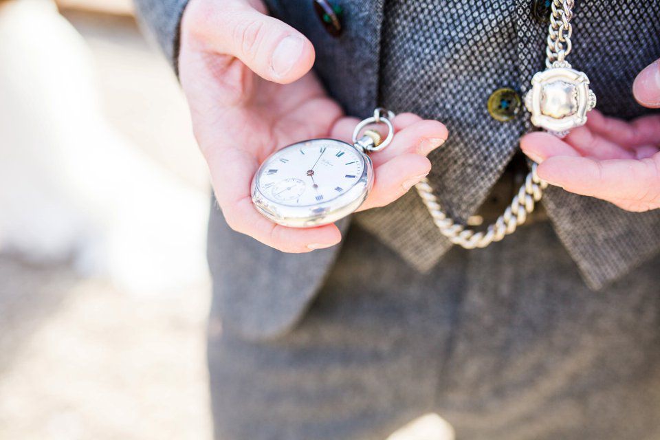 tatum reid photography_wedding _diy rustic vintage back garden wedding _barn_suffolk_norfolk_yellow dresses (14)