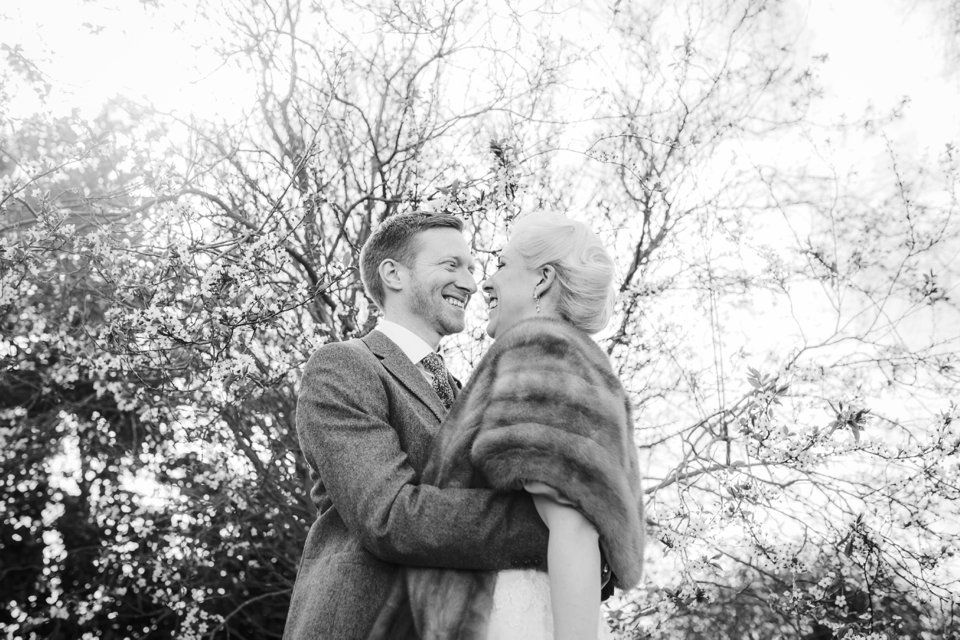 tatum reid photography_wedding _diy rustic vintage back garden wedding _barn_suffolk_norfolk_yellow dresses (8)