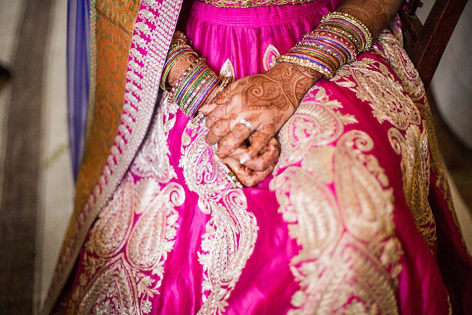 Norfolk Photographer Tatum Reid | Hales Hall Hindu Indian colourful wedding _0012