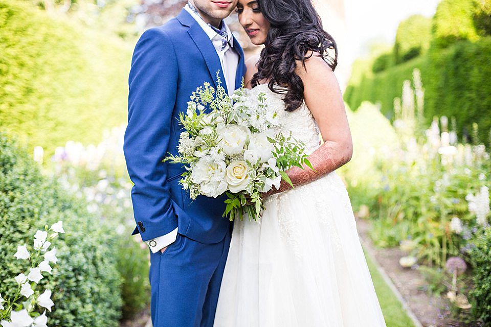 Norfolk Photographer Tatum Reid | Hales Hall Hindu Indian colourful wedding _0042