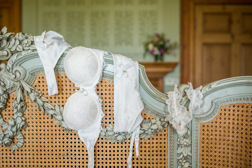 tatum-reid-photography_narborough-hall-agrden-wedding_norfolk_elopement_australia_pastels in an english garden, candelabra_soft pink bridesmaids dresses