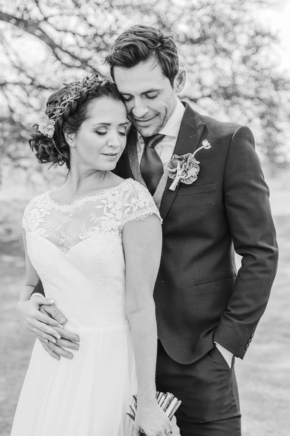 Narborough Hall gardens_ Norfolk wedding venue_rustic_boho_burgundy_loose flowers_floral crown_calligraphy_tatum reid photography (107)