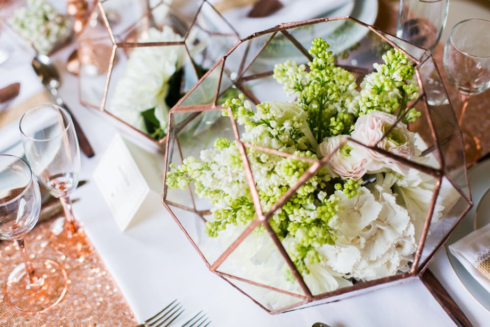 Narborough hall wedding venue_Norfolk_simplistic white and gold_tatum reid photography_mixed race wedding_feathers_classic_vintage hairpin (17)