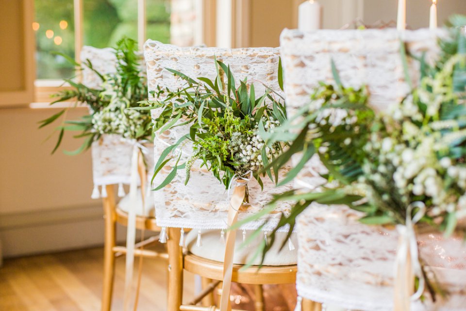 Narborough hall wedding venue_Norfolk_simplistic white and gold_tatum reid photography_mixed race wedding_feathers_classic_vintage hairpin (15)