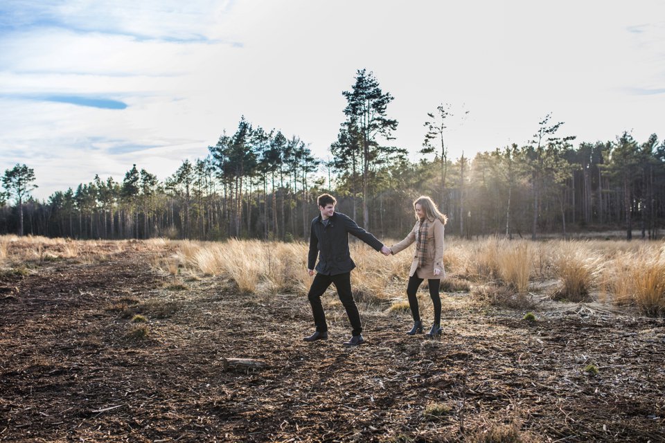 Norwich norfolk woodland engagement winter prewedding shoot with earth tones_beige mac and scarves_©tatum reid (9)
