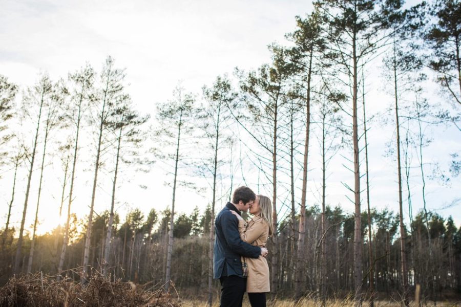 Norwich norfolk woodland engagement winter prewedding shoot with earth tones_beige mac and scarves_©tatum reid (8)