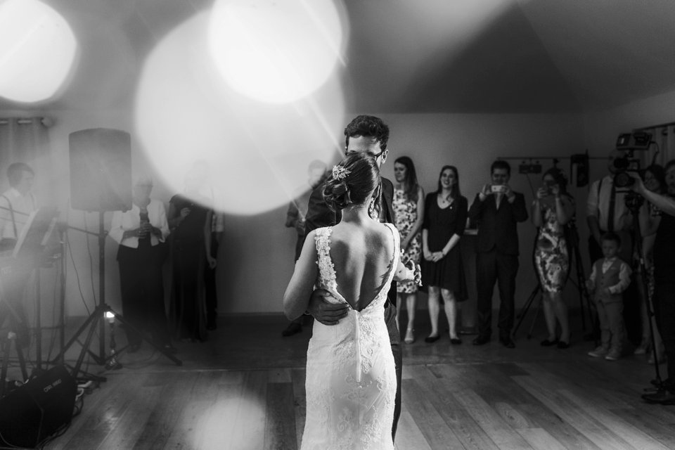 Outdoor marquee wedding in summer_houchins wedding venue_essex_wedding photography_modern barn rustic venue_norfolk wedding photographer_suffolk wedding photographer (9)